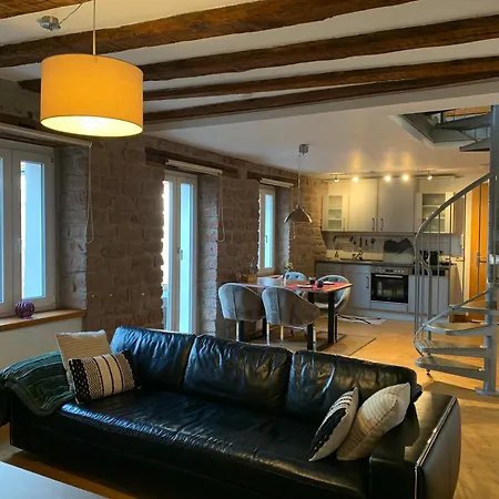 Stilvolle Maisonette Apartment *
